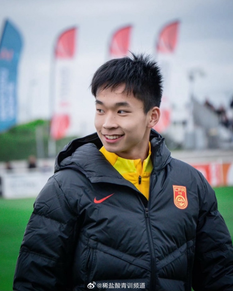 kaiyun-博主：黄子杰在欧罗巴U19B队注册，将战加泰罗尼亚U19优选联赛